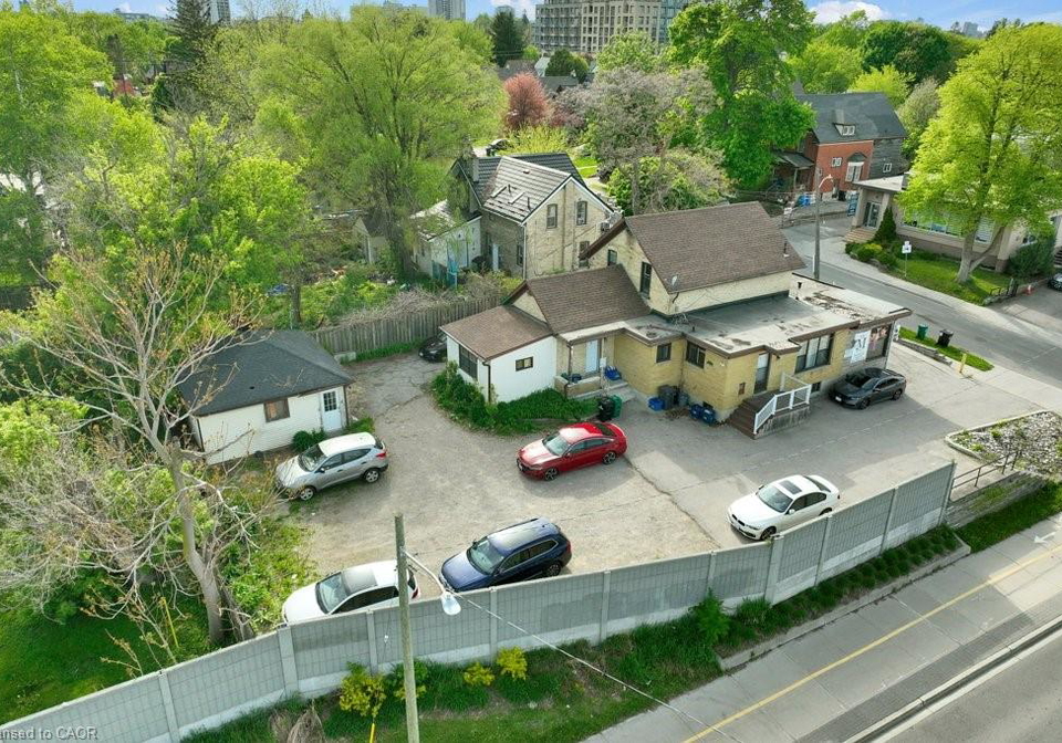 183-louisa-street-kitchener-ontario-40839203