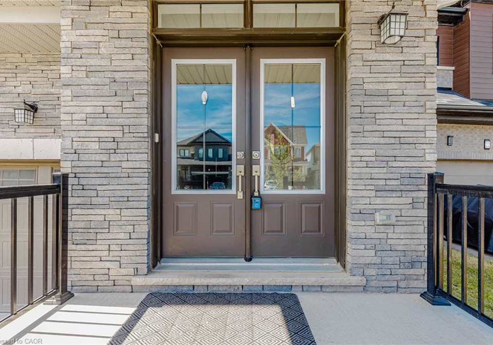 18-santo-court-woolwich-ontario-40839214