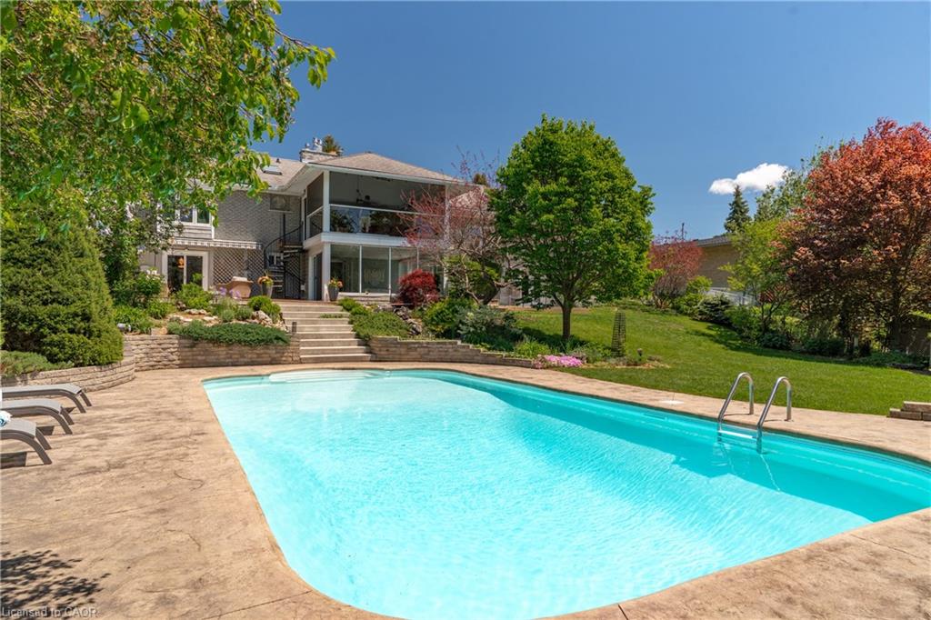 37-blue-forest-crescent-guelph-ontario-40839243
