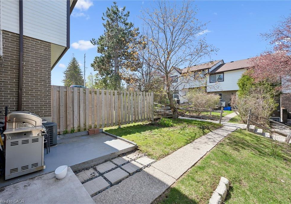 385-pioneer-drive-kitchener-ontario-40839245
