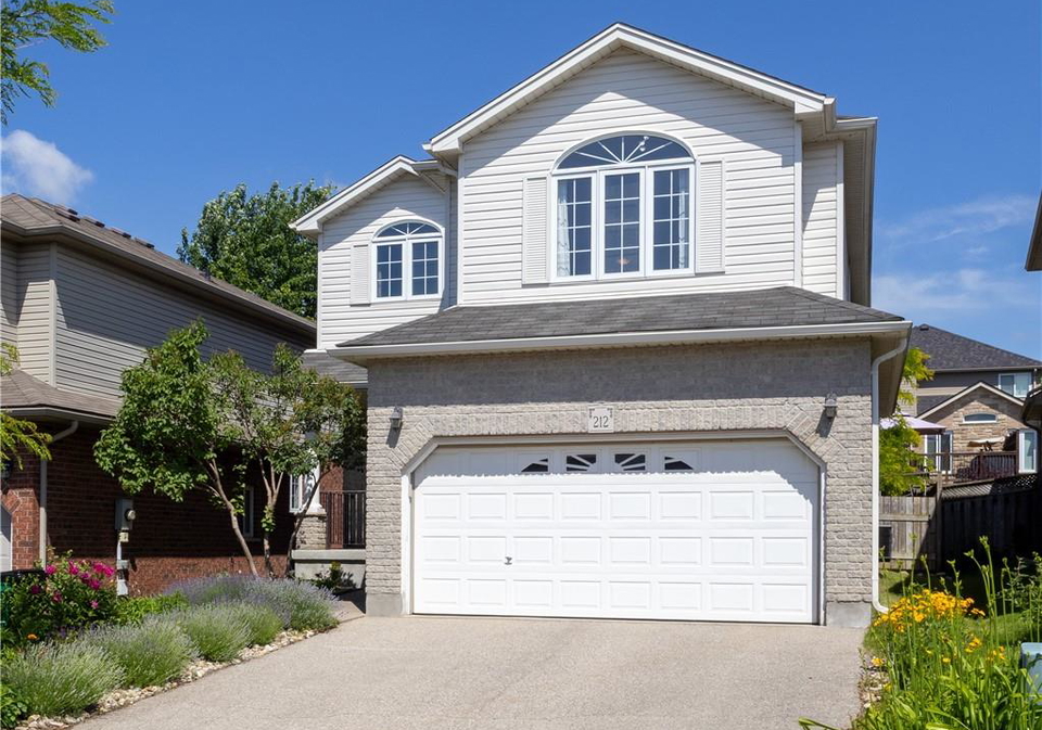 212-sleaford-street-waterloo-ontario-40839253