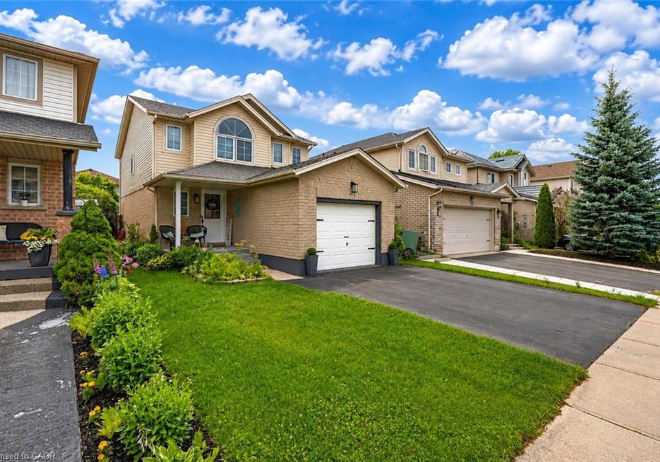 925-copper-leaf-crescent-kitchener-ontario-40839274