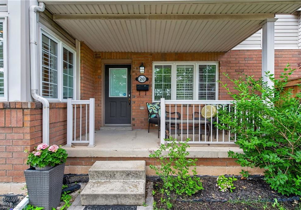 100-beddoe-drive-hamilton-ontario-40839287