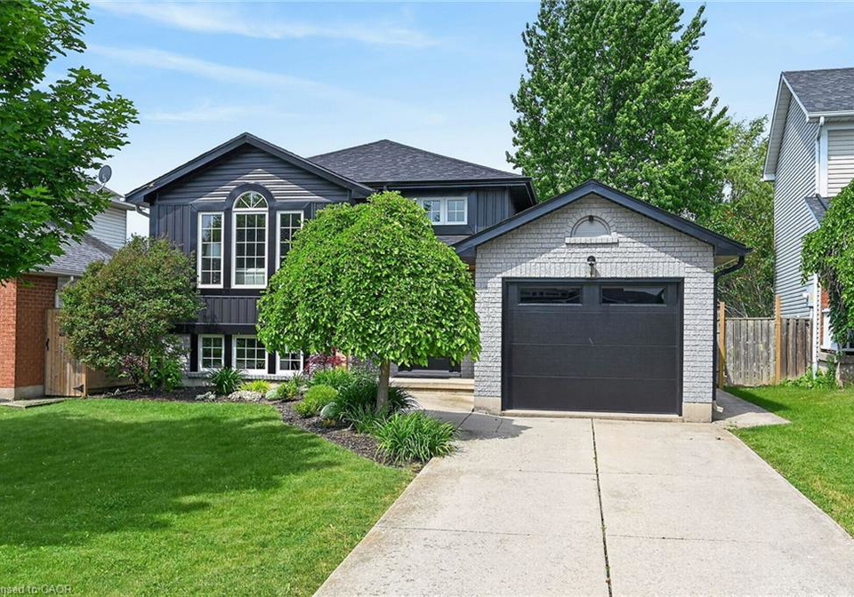11-stuart-street-caledonia-ontario-40839314