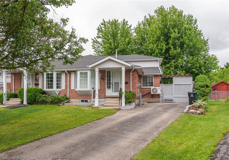 629-settlersfield-court-waterloo-ontario-40839319