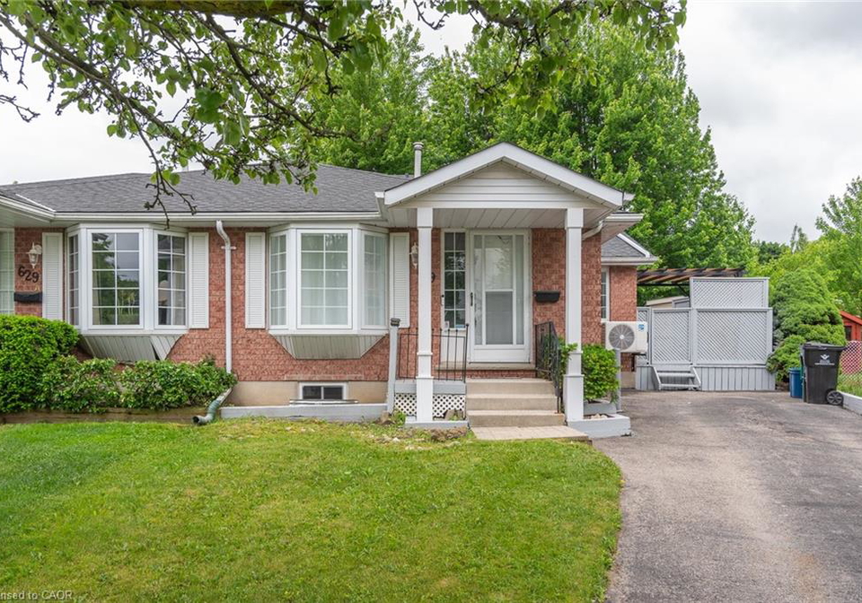 629-settlersfield-court-waterloo-ontario-40839319