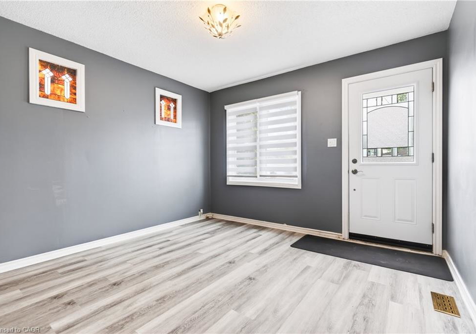 14-cambridge-avenue-hamilton-ontario-40839326