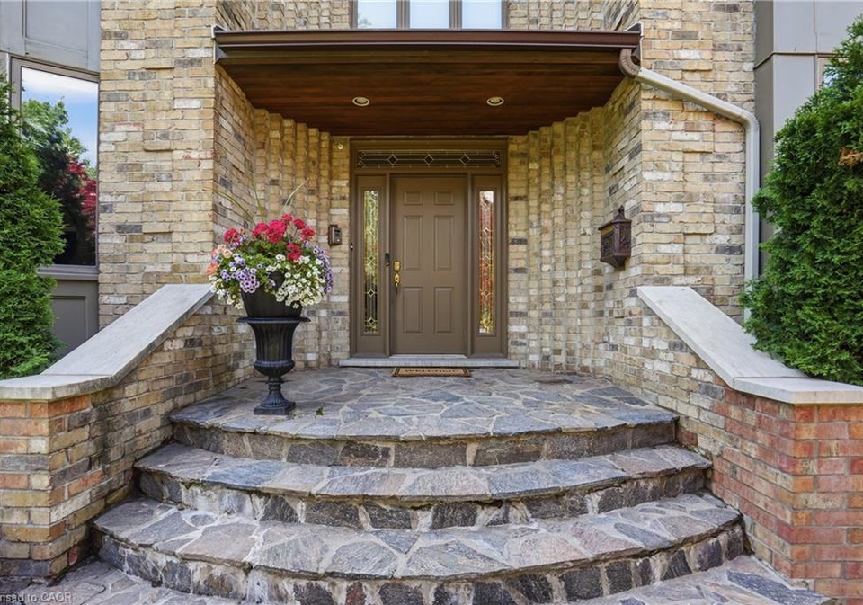 1121-forestvale-drive-burlington-ontario-40839351
