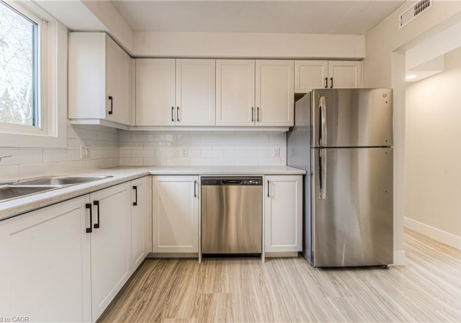 40-daniel-avenue-kitchener-ontario-40839360