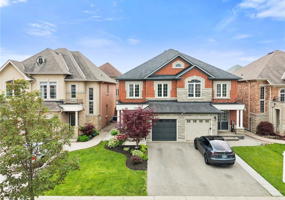 82-summerberry-way-hamilton-ontario-40839361