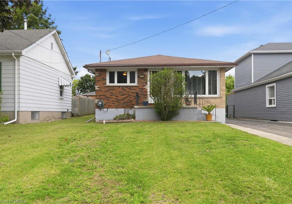 398-sheridan-street-brantford-ontario-40839382