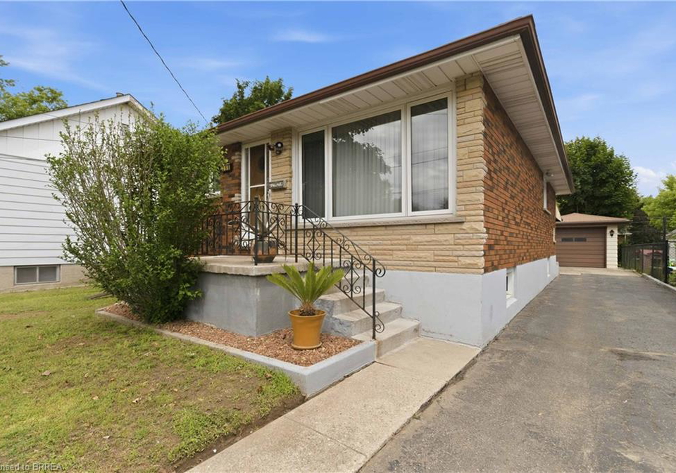 398-sheridan-street-brantford-ontario-40839382