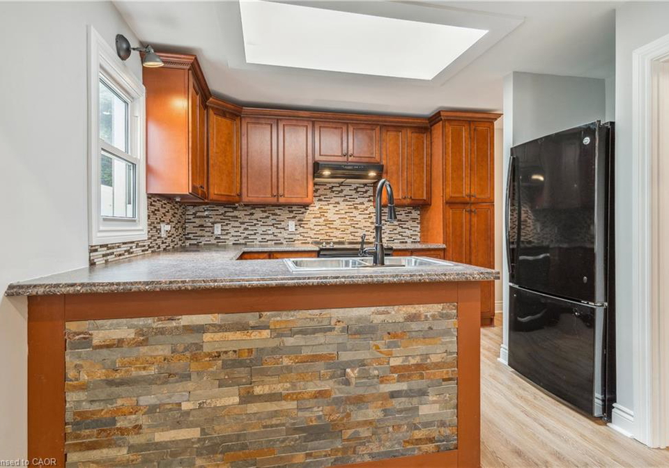 93-east-31st-street-e-hamilton-ontario-40839390