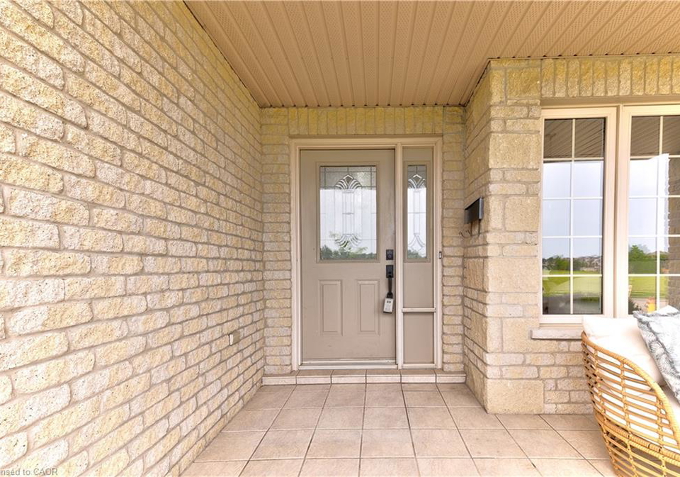 413-falconridge-drive-kitchener-ontario-40839407