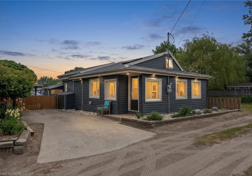 24-private-lane-long-point-ontario-40839411