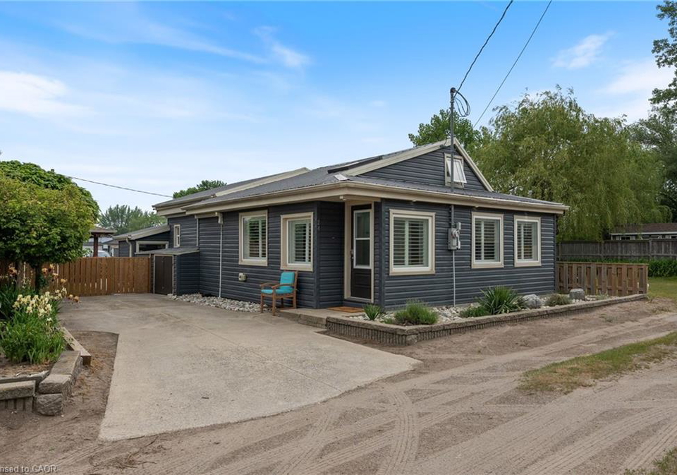 24-private-lane-long-point-ontario-40839411