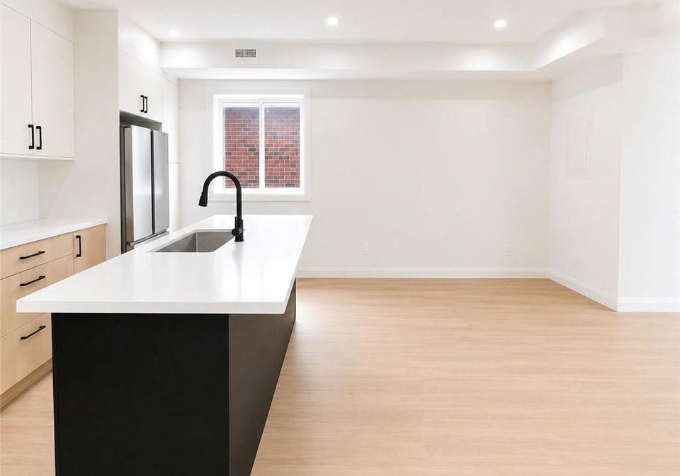17-white-avenue-north-york-ontario-40839435