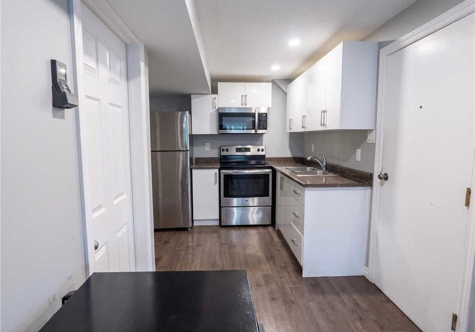 304-lemon-grass-crescent-kitchener-ontario-40839537
