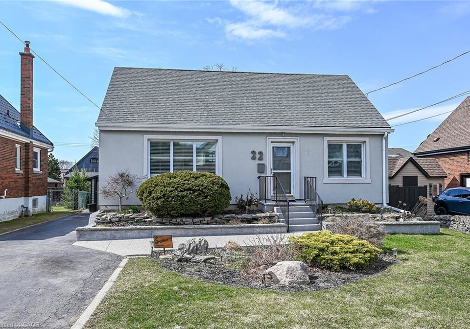 22-marion-place-stoney-creek-ontario-40839577