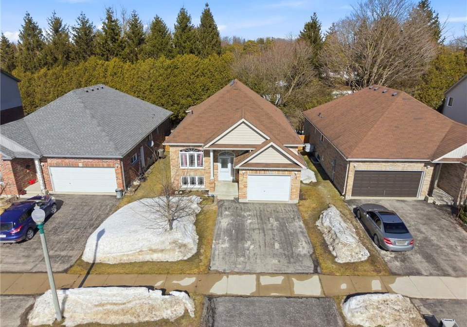 765-reid-crescent-listowel-ontario-40839587