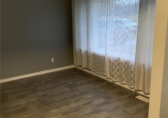 19-hamel-avenue-kitchener-ontario-40839596
