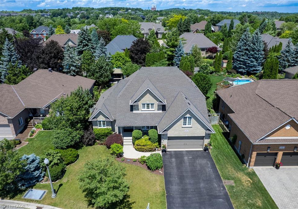 6-pioneer-tower-crescent-kitchener-ontario-40839604