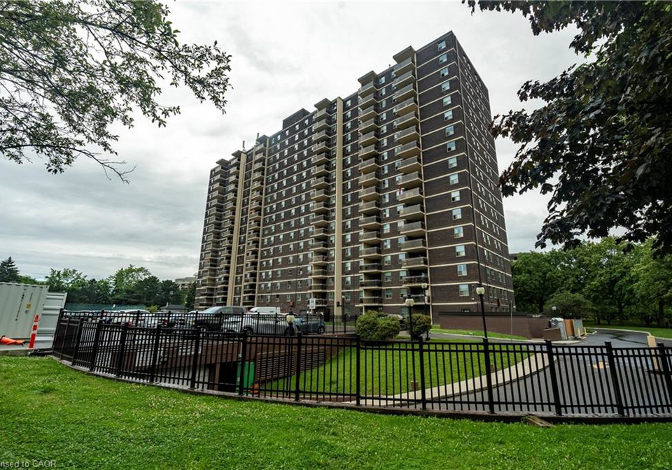 966-inverhouse-drive-mississauga-ontario-40839616
