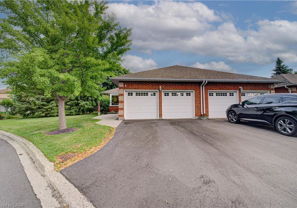 71-beasley-crescent-cambridge-ontario-40839636