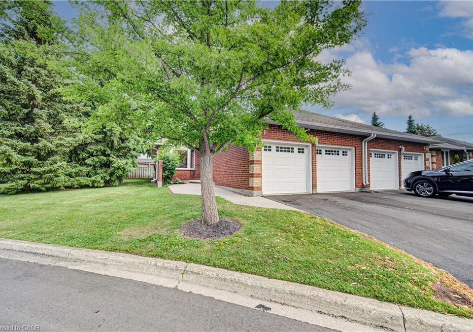 71-beasley-crescent-cambridge-ontario-40839636