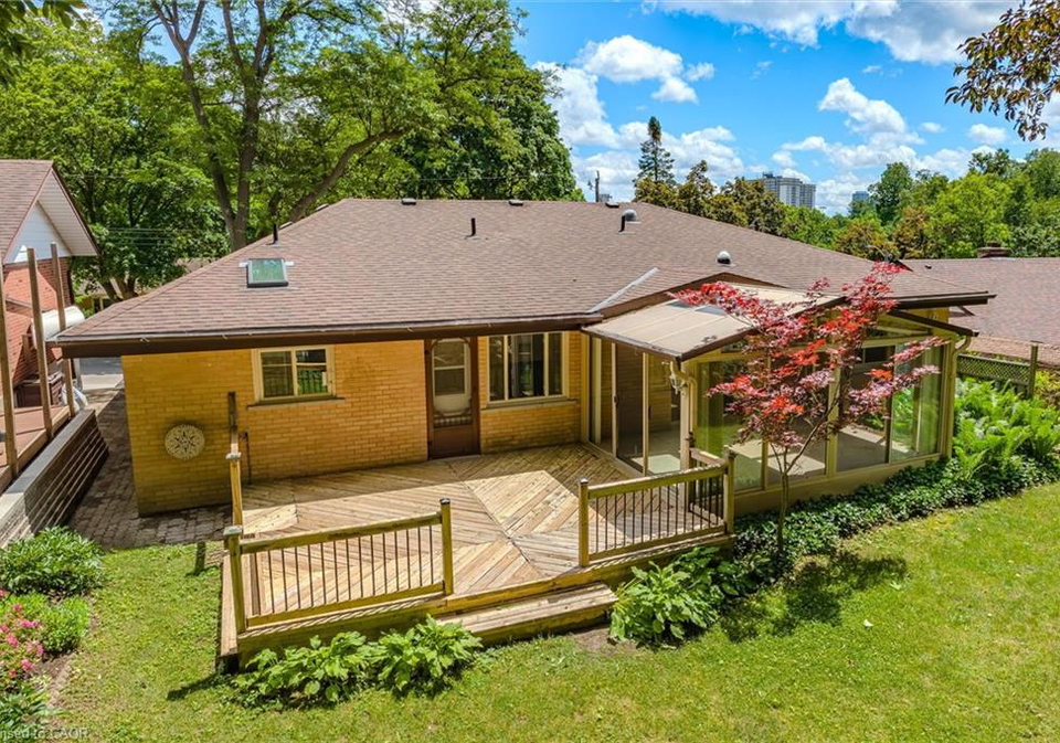 57-maplewood-place-kitchener-ontario-40839640