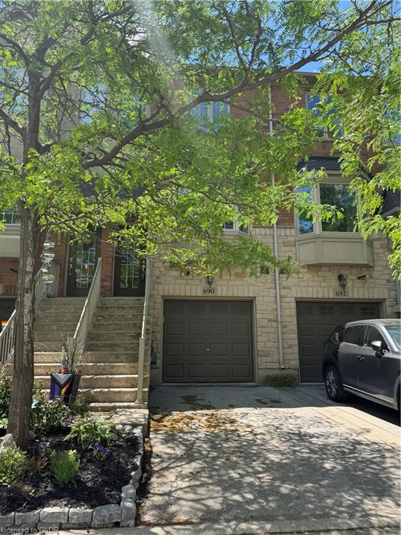 690-summers-common-burlington-ontario-40839649