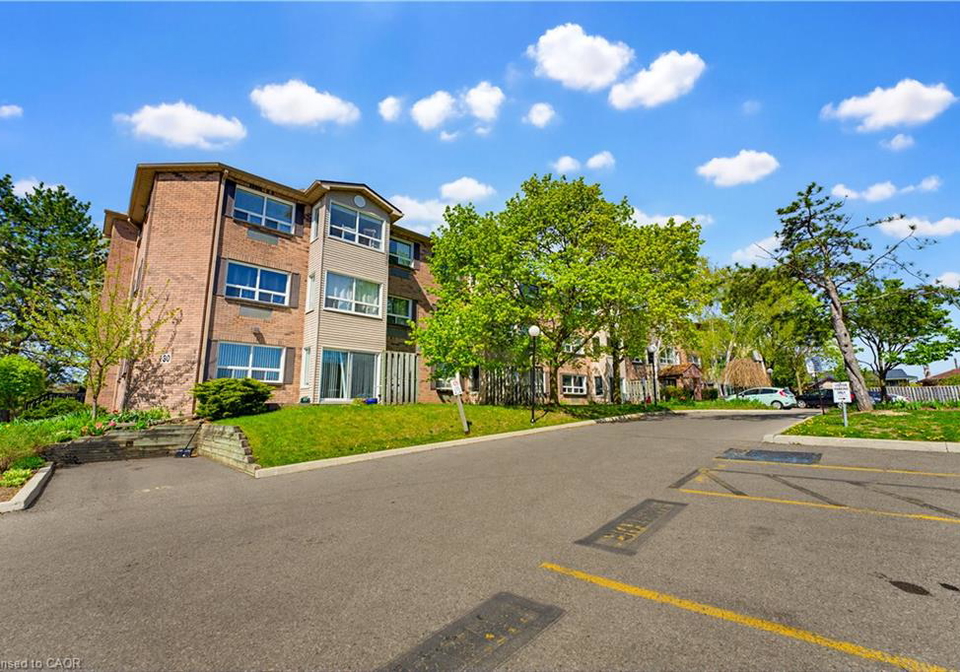 30-hugo-crescent-kitchener-ontario-40839690