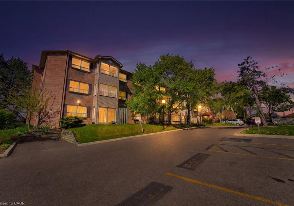 30-hugo-crescent-kitchener-ontario-40839690