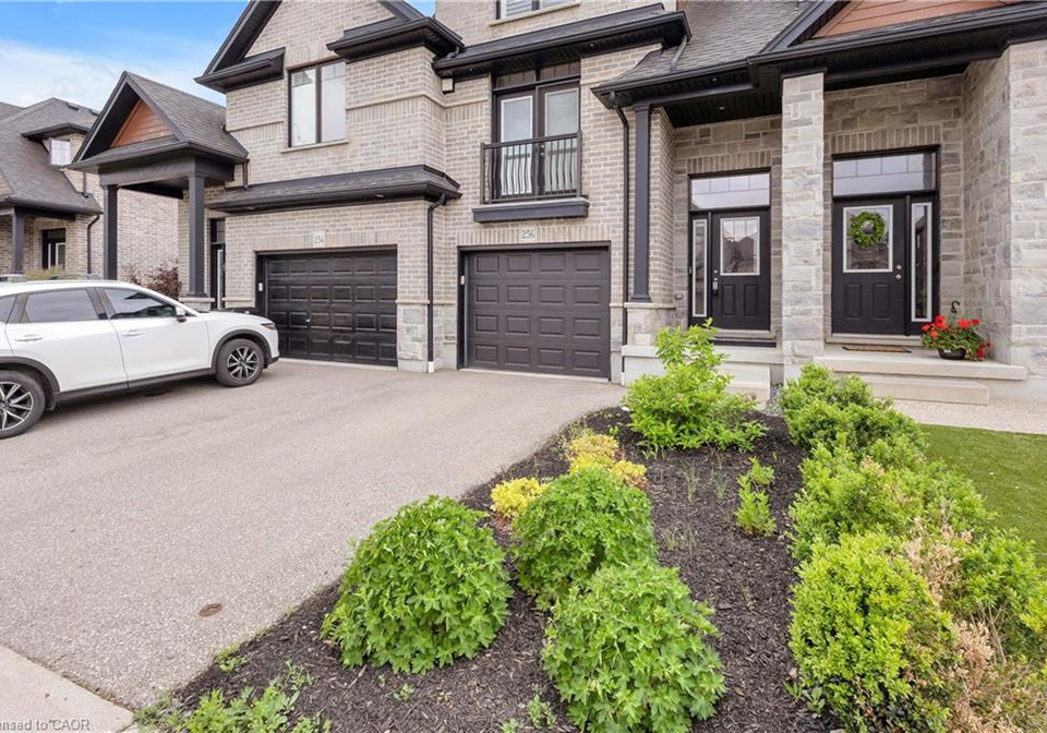 256-falconridge-drive-kitchener-ontario-40839704