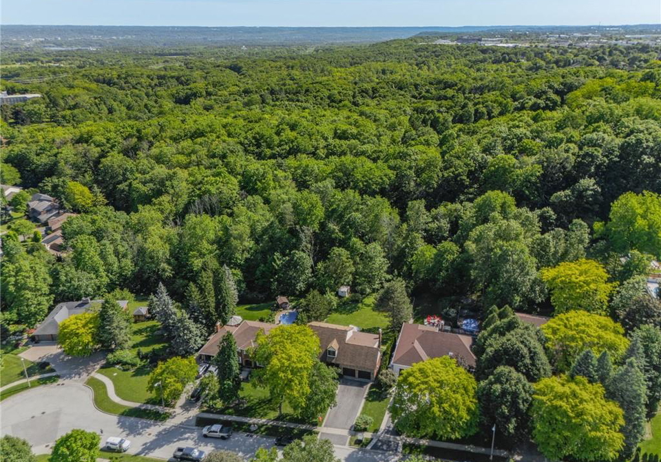 5-mays-crescent-waterdown-ontario-40839710