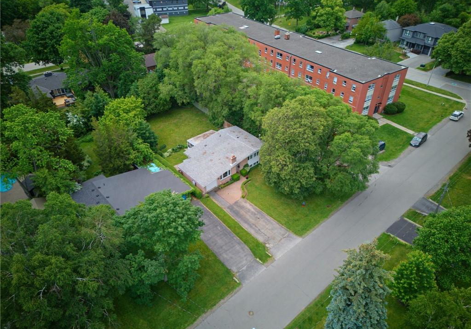 320-river-side-drive-oakville-ontario-40839728
