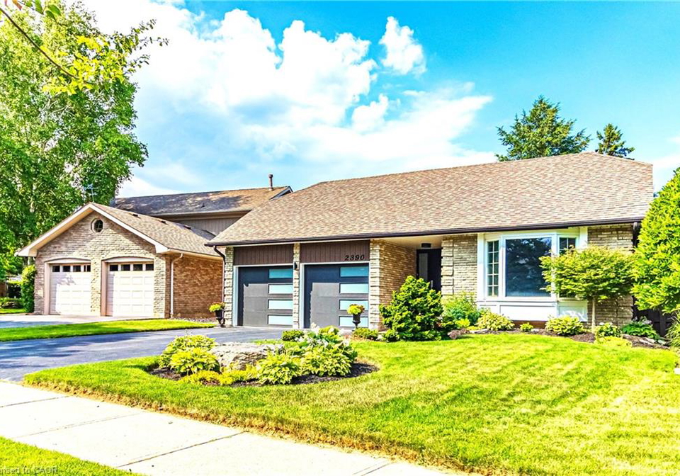 2390-sinclair-circle-burlington-ontario-40839736