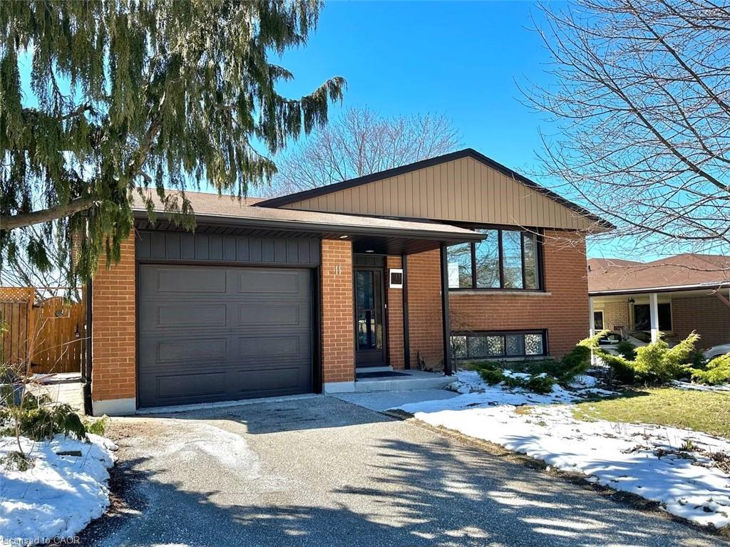 11-lombardy-court-kitchener-ontario-40839738
