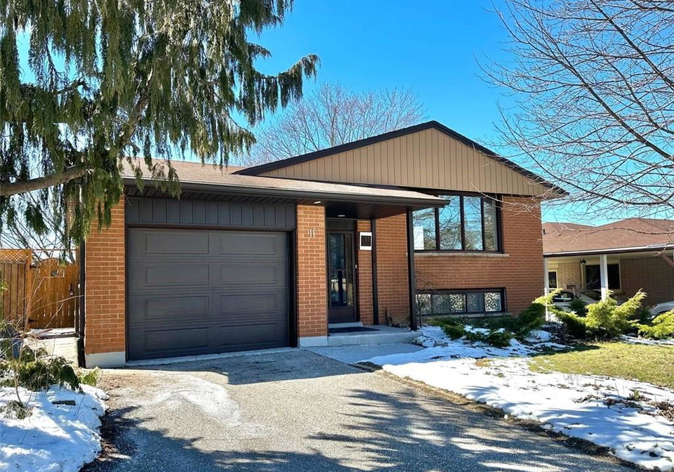 11-lombardy-court-kitchener-ontario-40839738