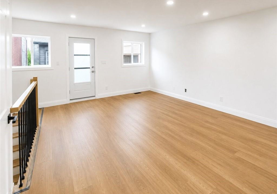 17-white-avenue-north-york-ontario-40839780