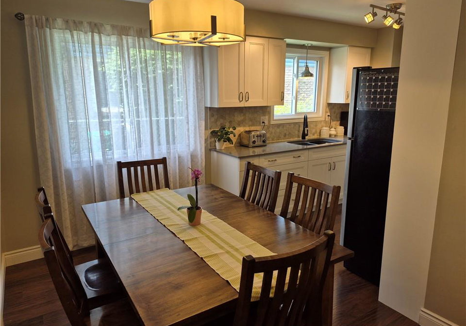384-pioneer-drive-kitchener-ontario-40839814