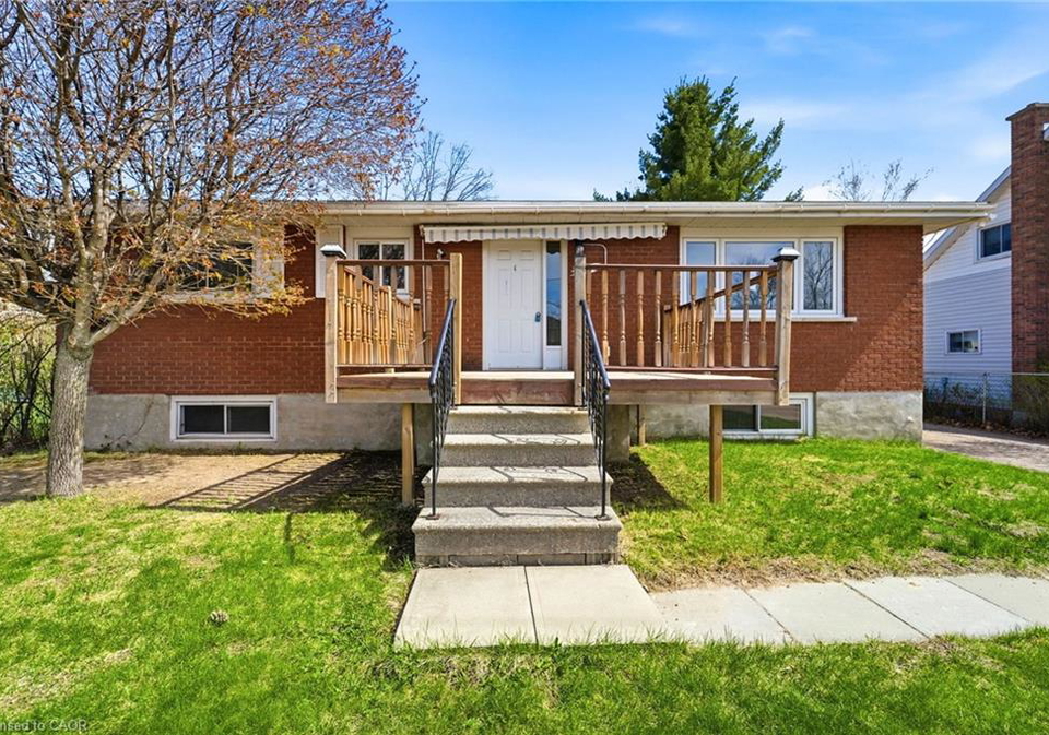 625-first-avenue-pembroke-ontario-40839815