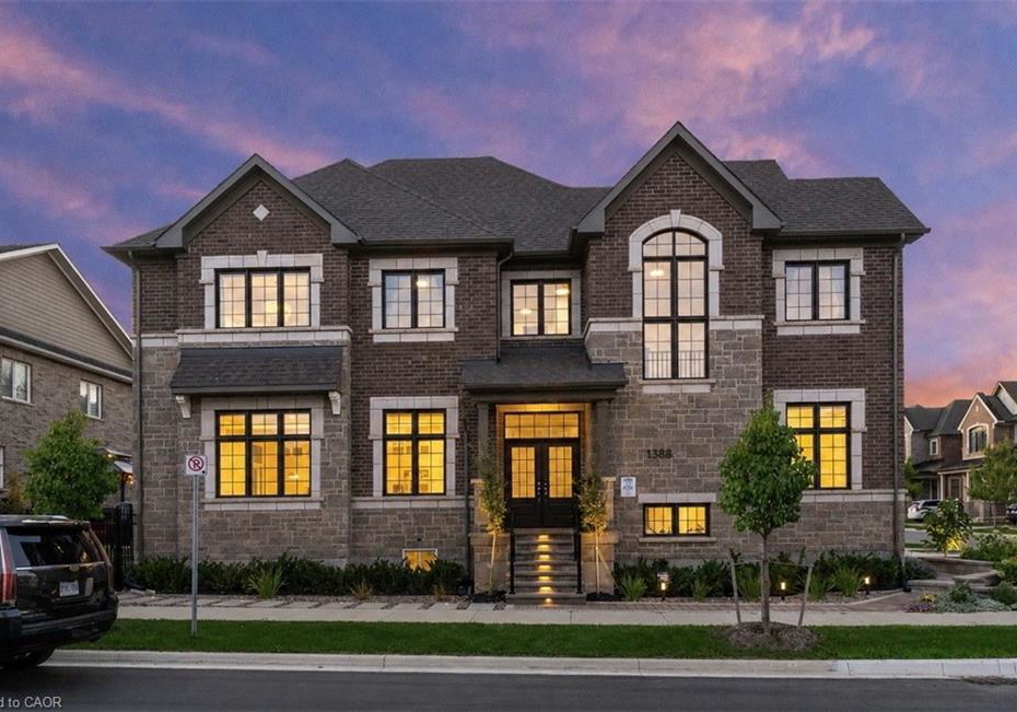 1388-aymond-crescent-oakville-ontario-40839866