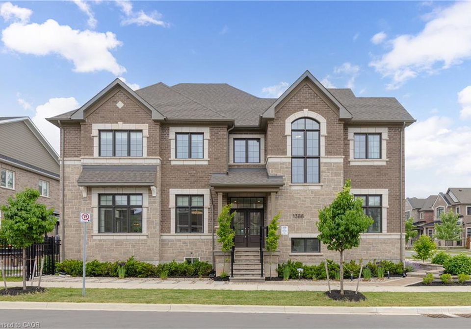 1388-aymond-crescent-oakville-ontario-40839866
