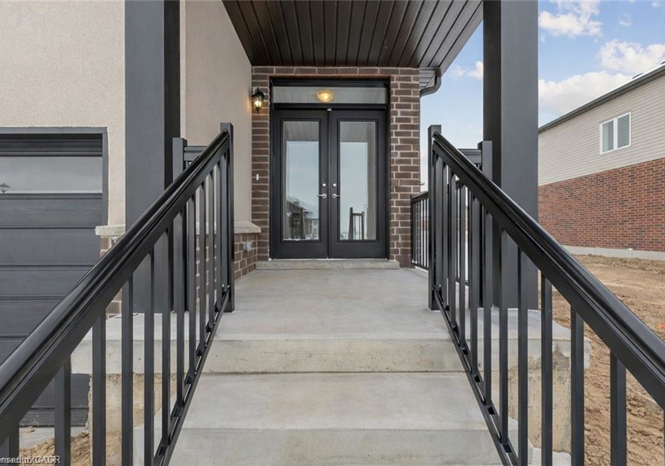 123-maple-street-drayton-ontario-40839874