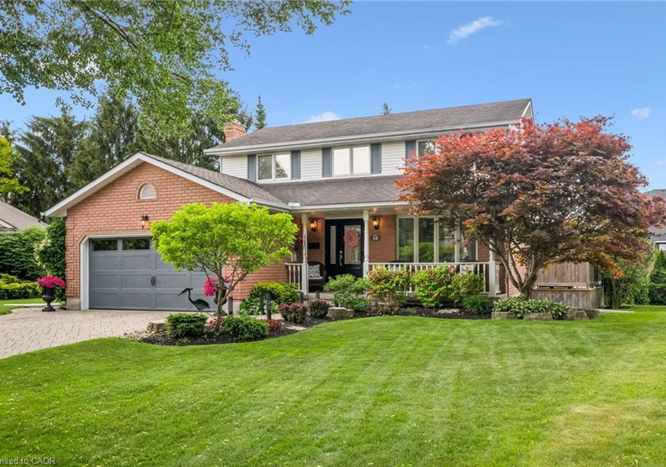 18-dunnington-court-kitchener-ontario-40839882