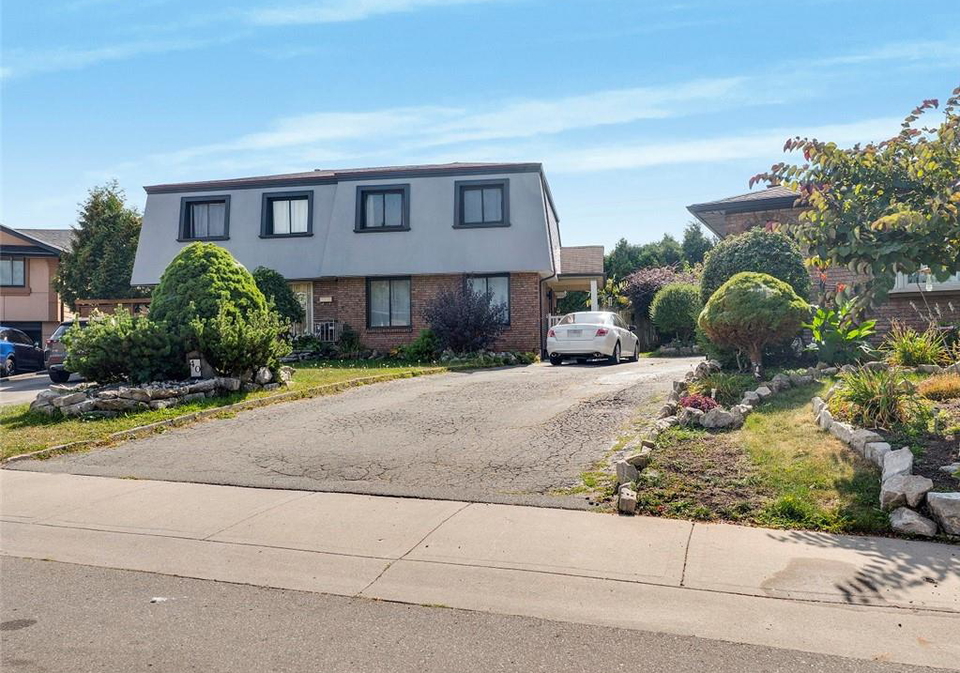40-yeoville-court-hamilton-ontario-40839892