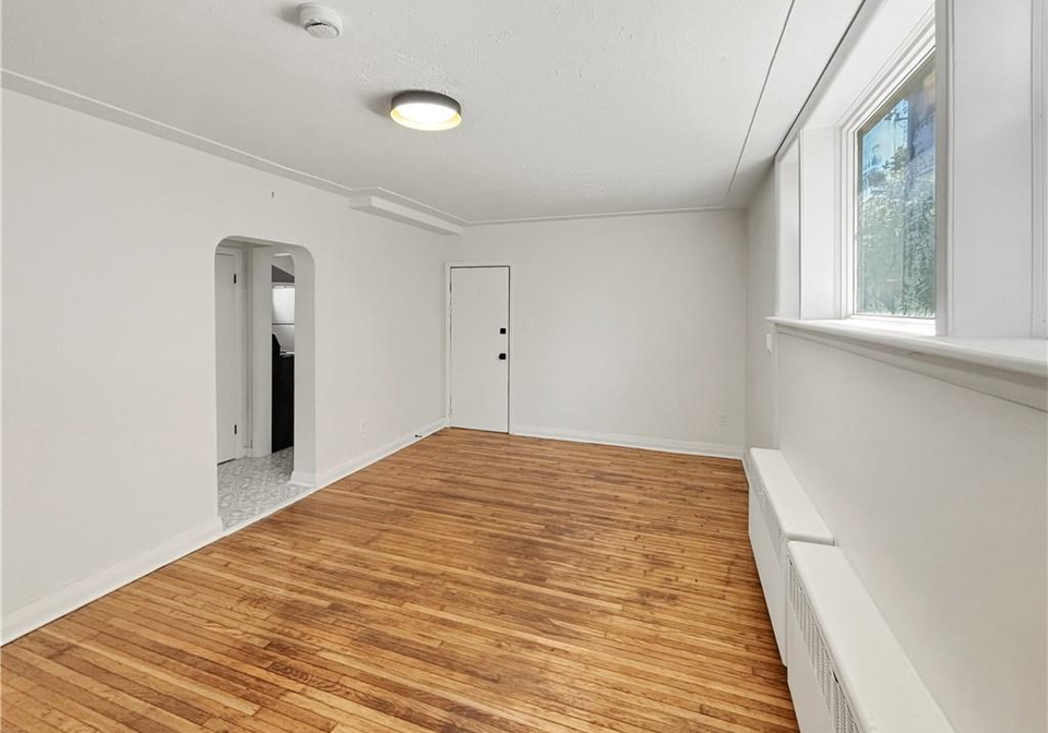 11-sheridan-street-brantford-ontario-40839903