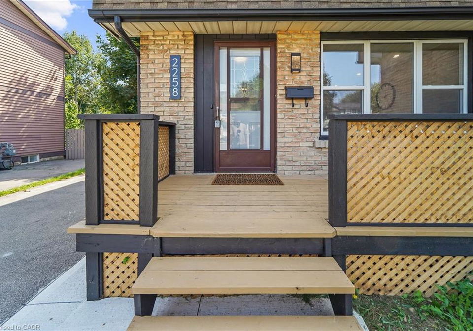 2258-manchester-drive-burlington-ontario-40839938