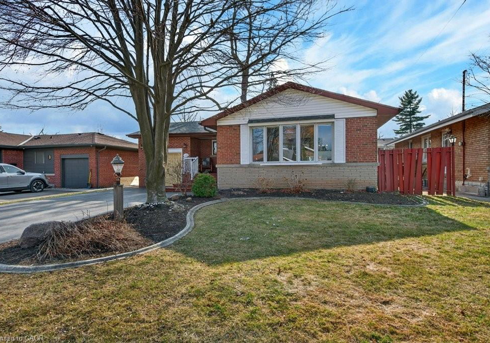 362-pepper-drive-burlington-ontario-40839957